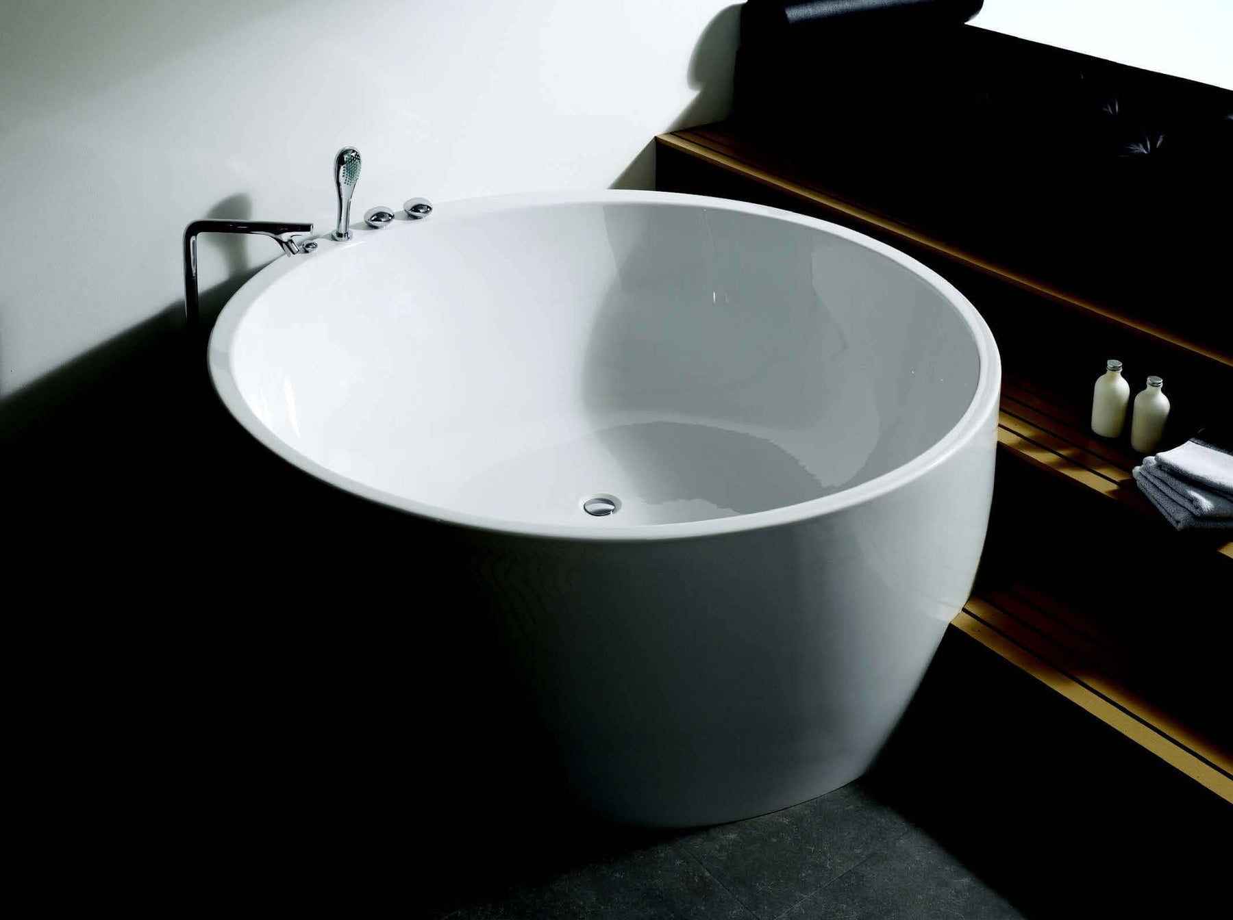 10 причин, почему акриловые ванны лучше других материалов